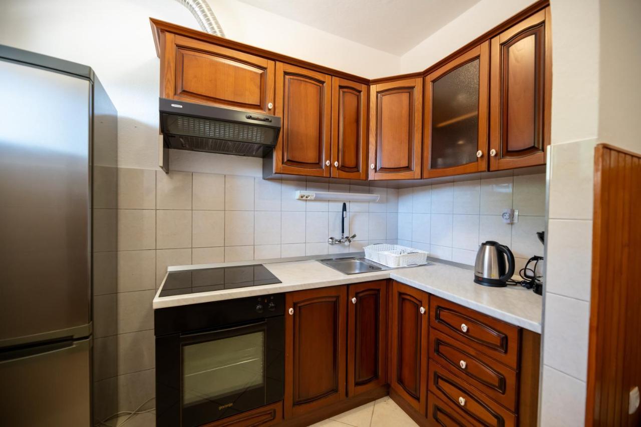 Apartments Zora Seline Bagian luar foto